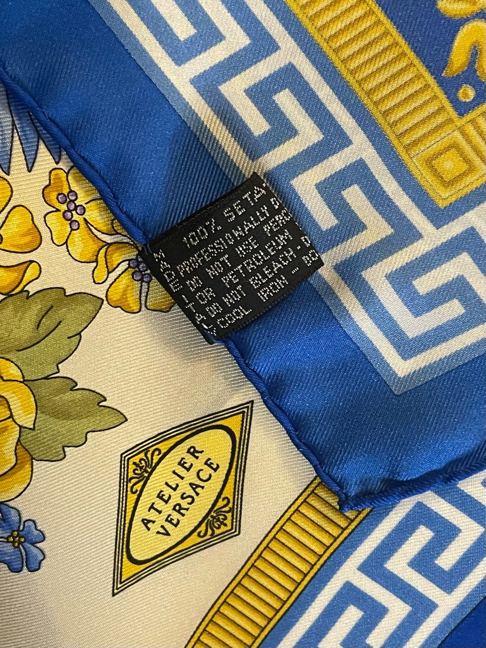 Atelier Versace Silk Scarf 26 In Mint Unworn Condition w/original Envelope - Picture 9 of 10